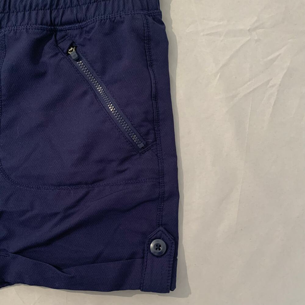 Tangerine Navy Blue Athletic Shorts
Zipper Pockets & Rolled Cuffs Size Medium - Picture 3 of 12